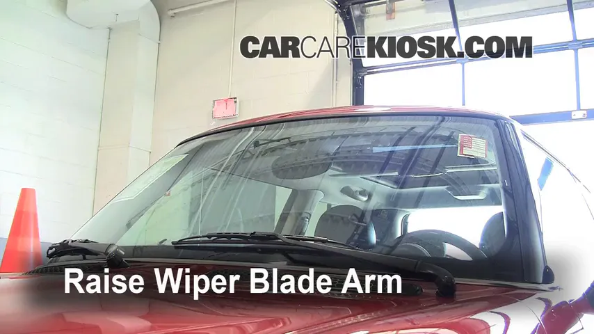 2004 Mini Cooper S 1.6L 4 Cyl. Supercharged Windshield Wiper Blade (Front)